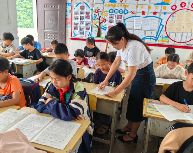 最大化资源辐射价值让每一位教师都能找到适合自身的发展路径